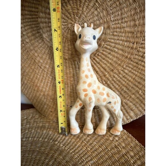 Sophie la Girafe Teething Toy - Picture 5 of 10